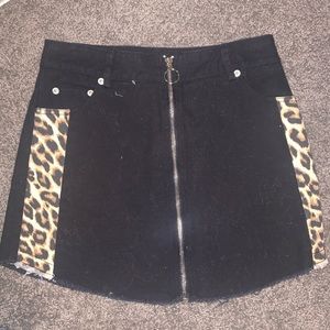black and cheetah print zip front skirt